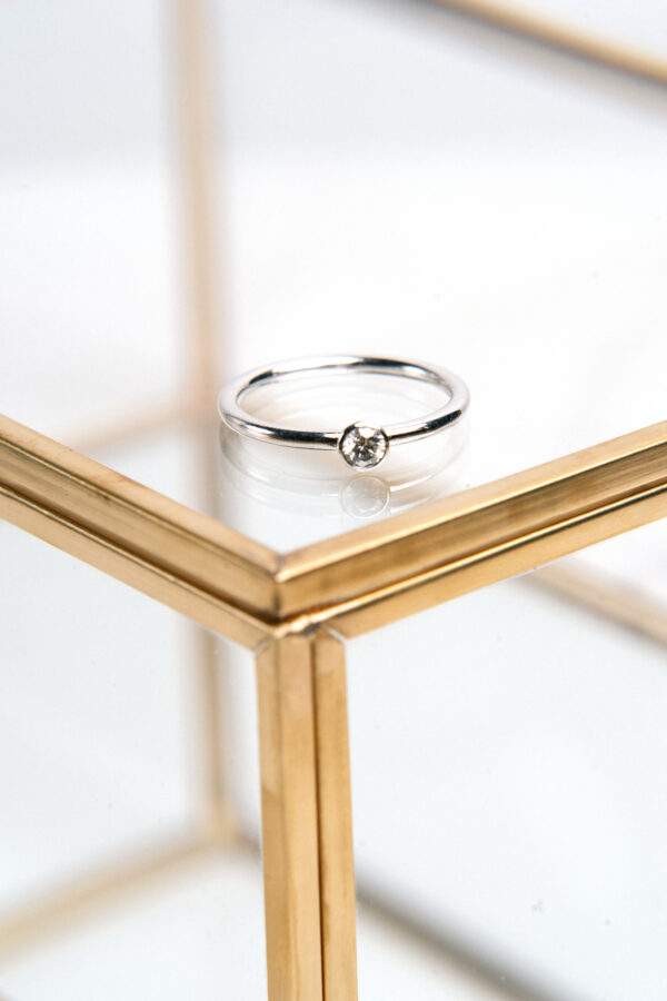 Solitario bisel oro blanco 0,14ct - Imagen 2