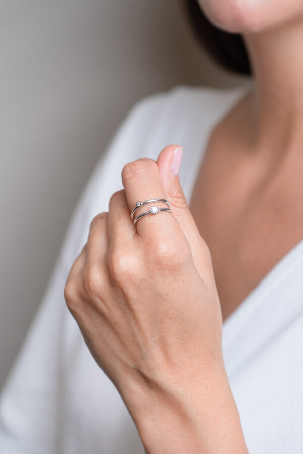 Solitario bisel oro blanco 0,14ct