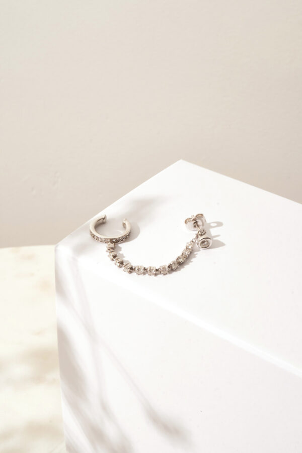 Ear cuff diamantes oro blanco.